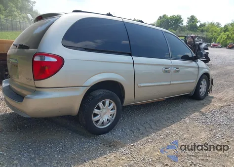 2005 Chrysler Town & Country Touring z USA, uszkodzony, nr VIN 2C4GP54L55R128856